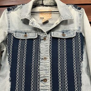 ROXY LIGHT WASH VINTAGE JEAN JACKET